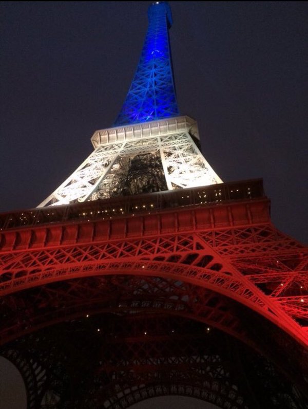 Toutes nos pensées aux victimes des attentats, à leurs familles et à l'ensemble des parisiens.